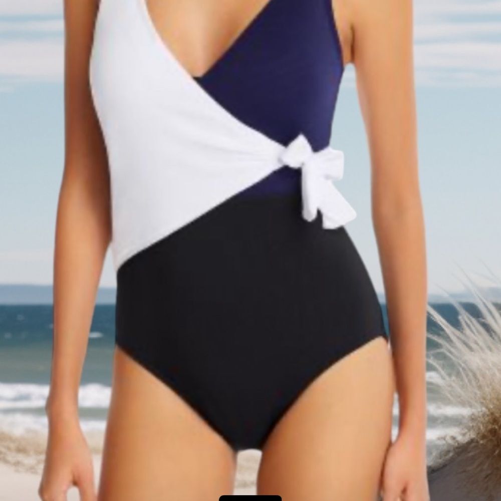 Tommy Bahama One Piece Color Block swimsuit size 4 NWT